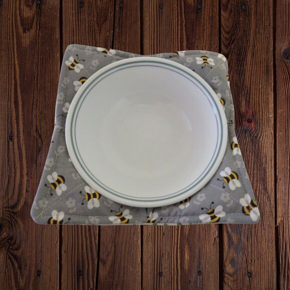 Microwave Bowl Cozy, Reversible Bees and Floral Soup Bowl or Ice Cream Cozy - Picture 2 of 4